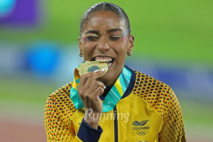 Natalia-Linares-medalla-Santiago2023