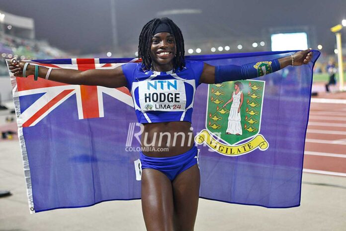Adaejah-Hodge-100metros-bandera
