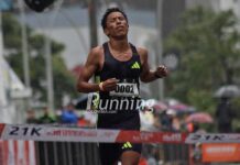 Les cayó un baldado de agua con René Champi en el Media Maratón FCV